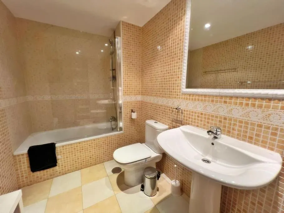 Magnifico Y Amplio Apartamento Con Terraza فوينخيرولا 0*,  إسبانيا